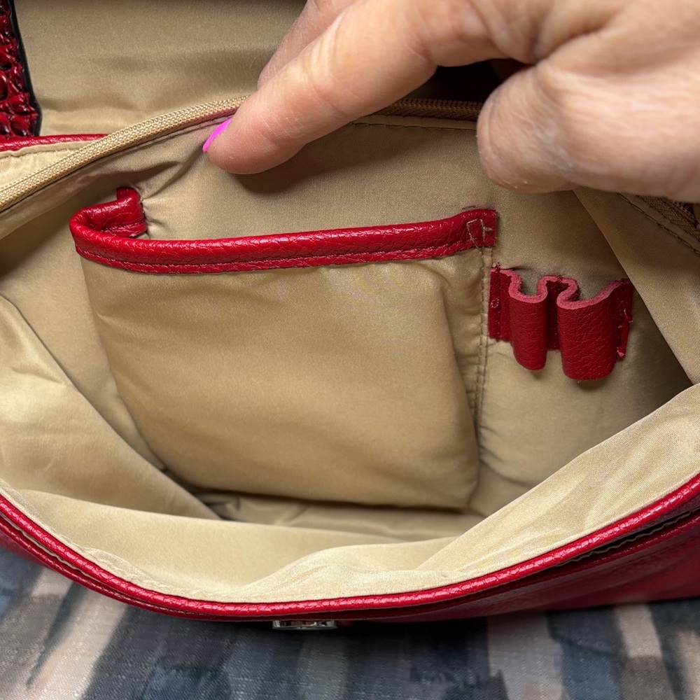 Giani Bernini Red Leather Crossbody/Satchel - Picture 9 of 11